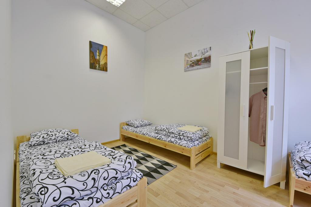 Laisves Avenue Hostel "Easy Kaunas" מראה חיצוני תמונה